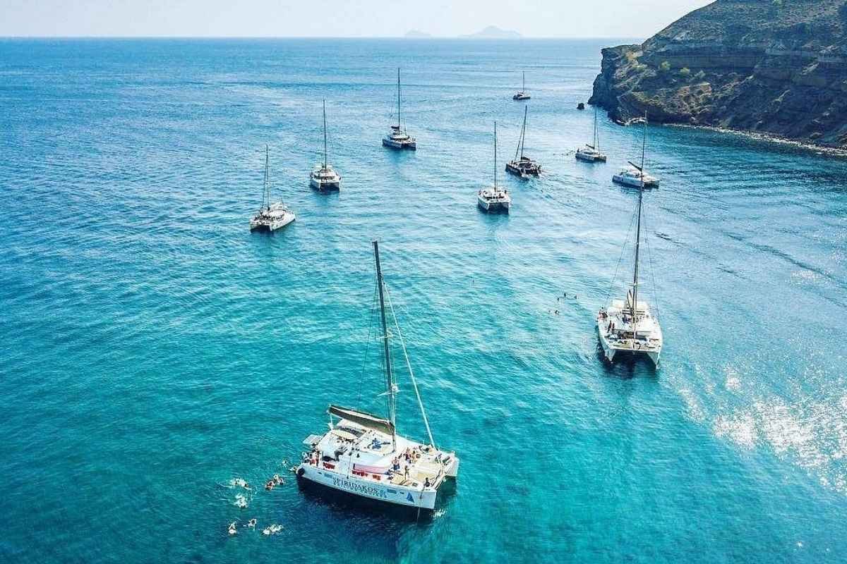 Santorini Sailing Cruises & Catamaran Tours 